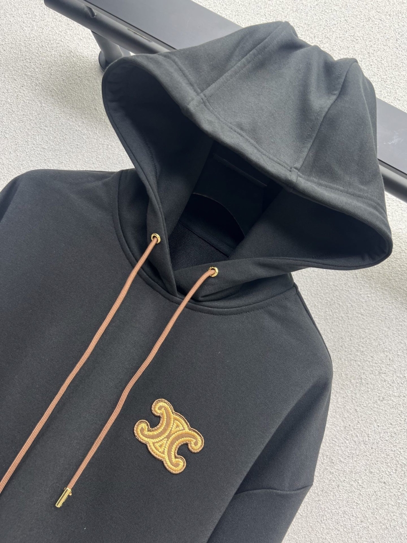 Ce1i*e outwears